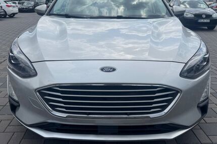 Ford Focus 160.484 km 10.790 &euro; Duisburg 47169