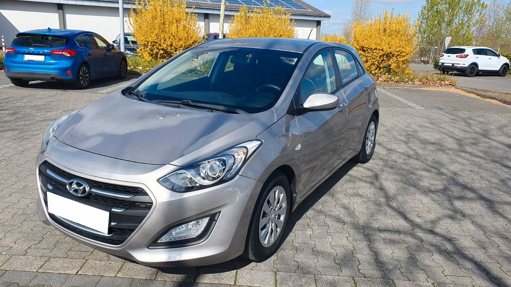 Hyundai i30 80.000 km 8.700 &euro; Tönisvorst 47918