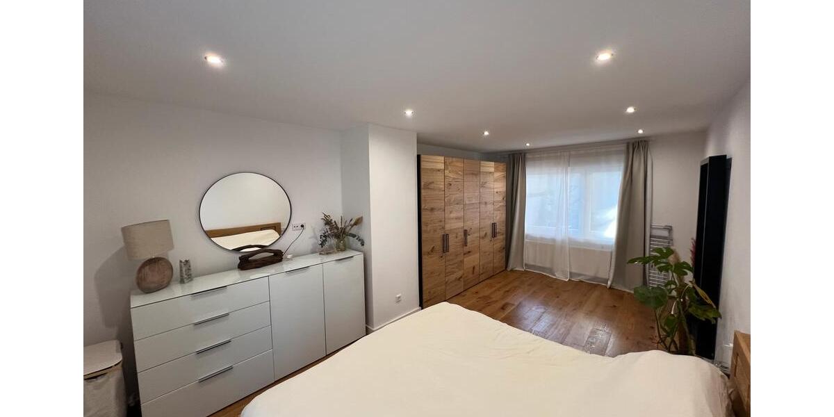 Etagenwohnung Düsseldorf Stadtbezirk 3 - 3 Zimmer, 70 m&sup2;, 1.925&euro; | Angebot:25205284