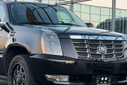 Cadillac Escalade 79.448 km 33.990 &euro; Mönchengladbach 41068