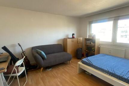 Wohnung Düsseldorf Oberbilk - 2.5 Zimmer, 62 m&sup2;, 900&euro; | Angebot:26453816
