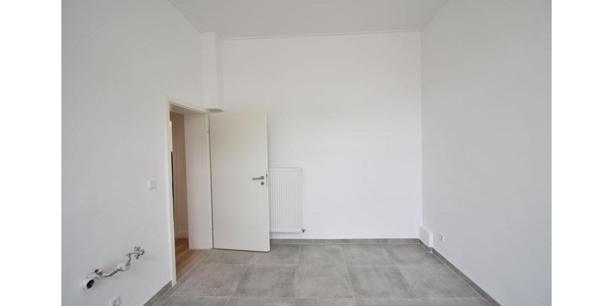 Etagenwohnung Krefeld - 2 Zimmer, 81 m&sup2;, 745&euro; | Angebot:21845411