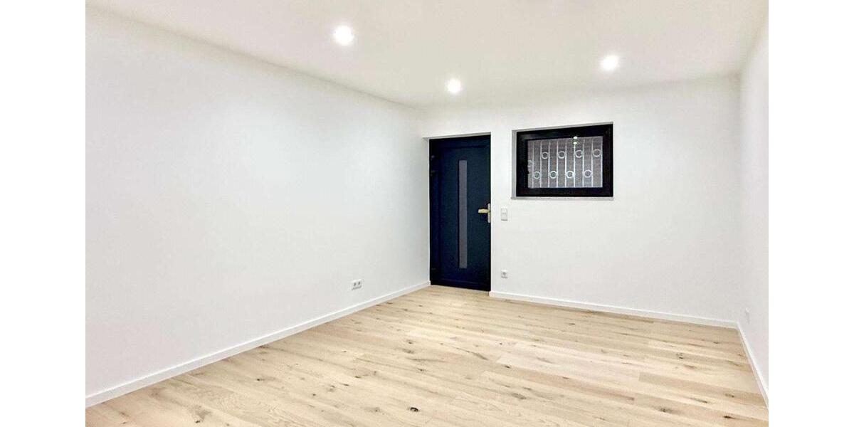 Erdgeschoßwohnung Düsseldorf Stadtbezirk 9 - 4 Zimmer, 168 m&sup2;, 2.500&euro; | Angebot:25812496