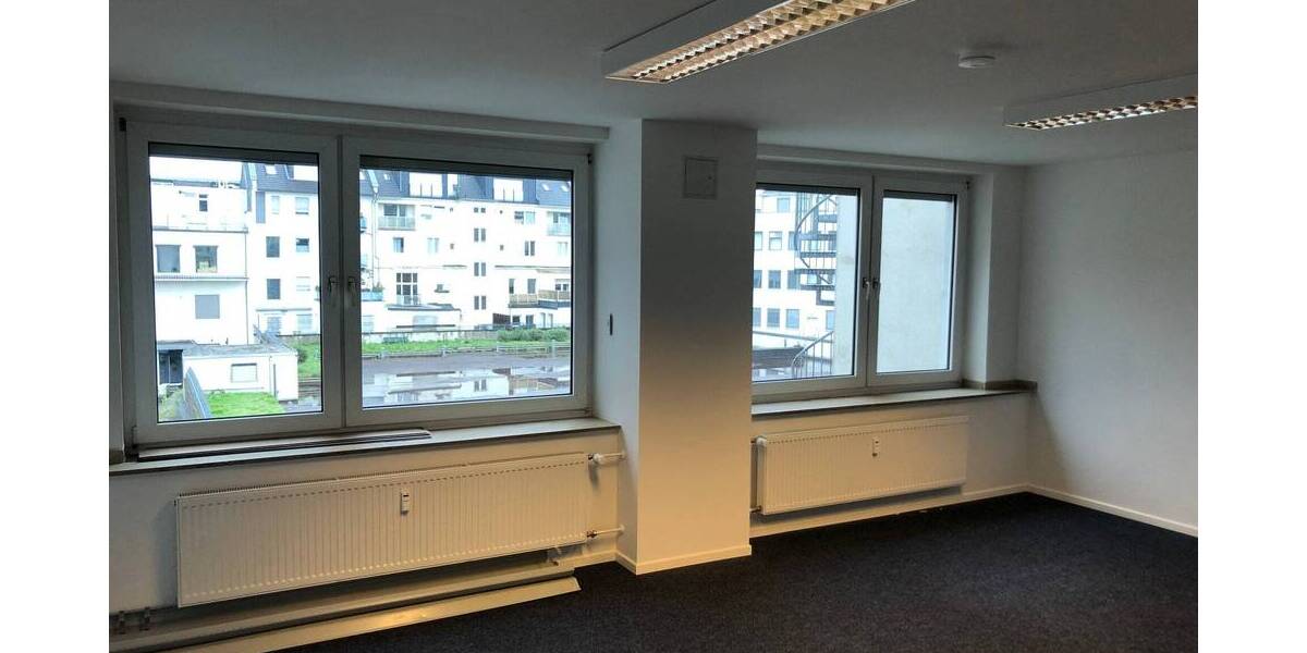 Gewerbeobjekt Düsseldorf Stadtmitte - 4 Zimmer, 125 m&sup2;, 2.500&euro; | Angebot:25738767
