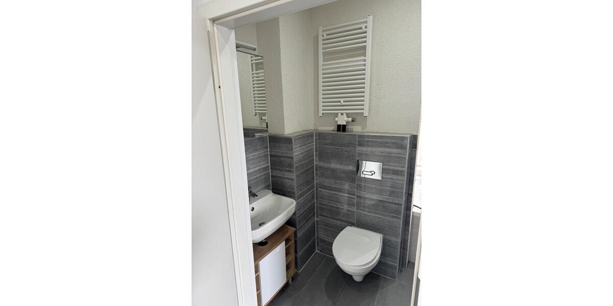 Etagenwohnung Velbert Velbert-Mitte - 2 Zimmer, 95 m&sup2;, 750&euro; | Angebot:26643584