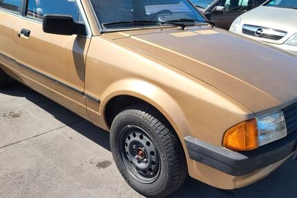 Ford Escort 82.000 km 1.000 &euro; Moers 47441