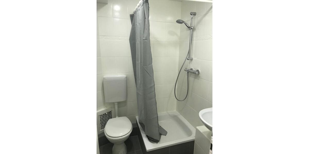 Dachgeschoßwohnung Mönchengladbach West - 3 Zimmer, 58 m&sup2;, 600&euro; | Angebot:26025022