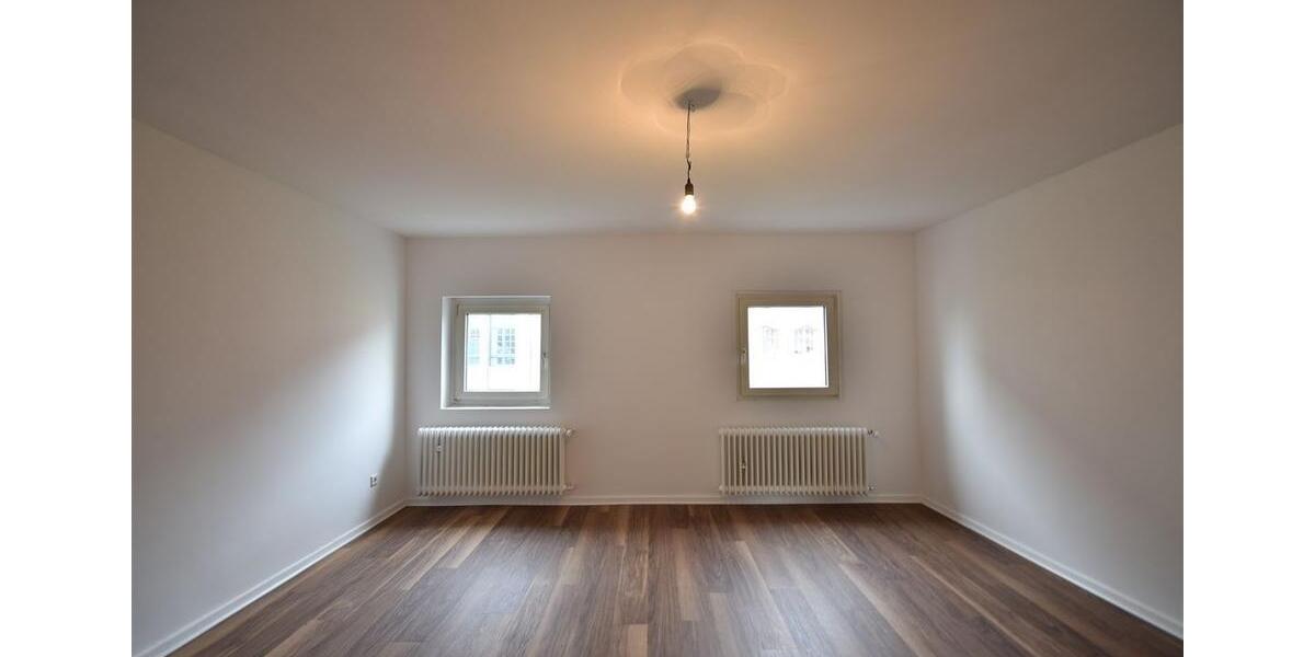 Dachgeschoßwohnung Oberhausen - 3 Zimmer, 87 m&sup2;, 945&euro; | Angebot:25222330