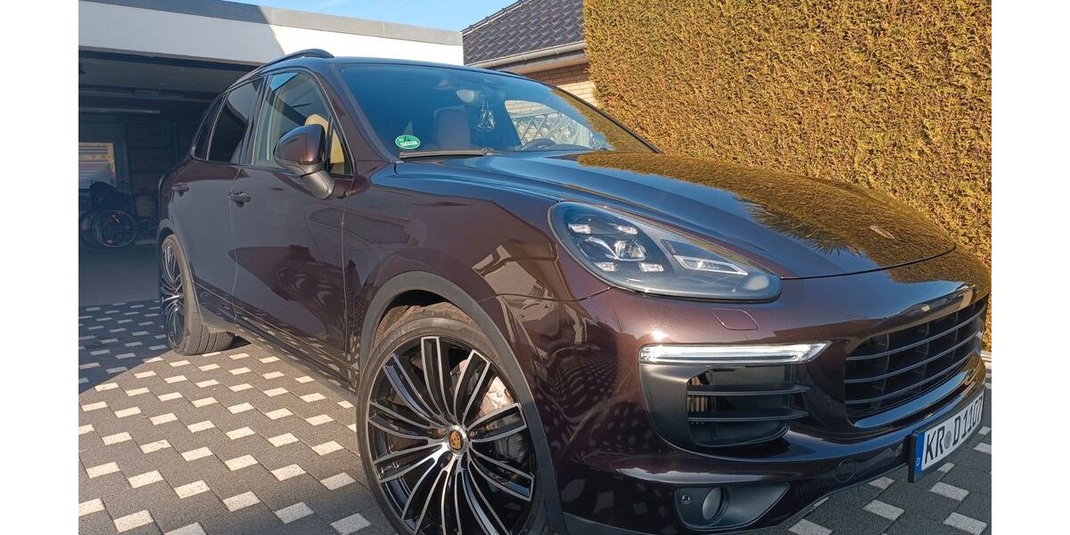 Porsche Cayenne 273.500 km 22.990 &euro; Krefeld 47804