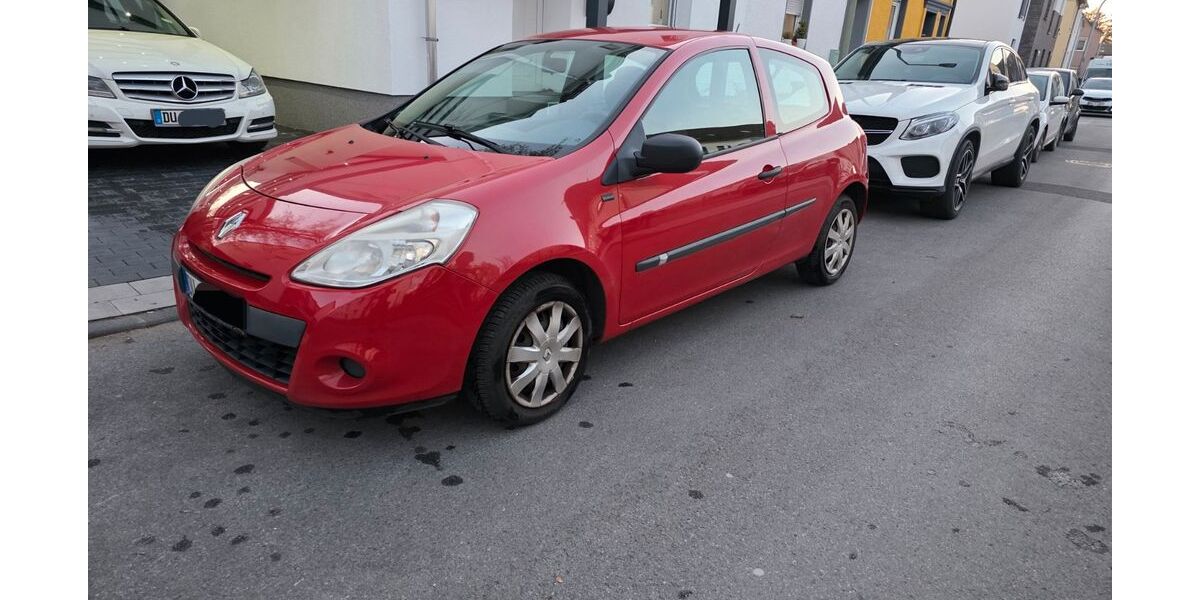 Renault Clio 148.000 km 3.300 &euro; Duisburg 47055