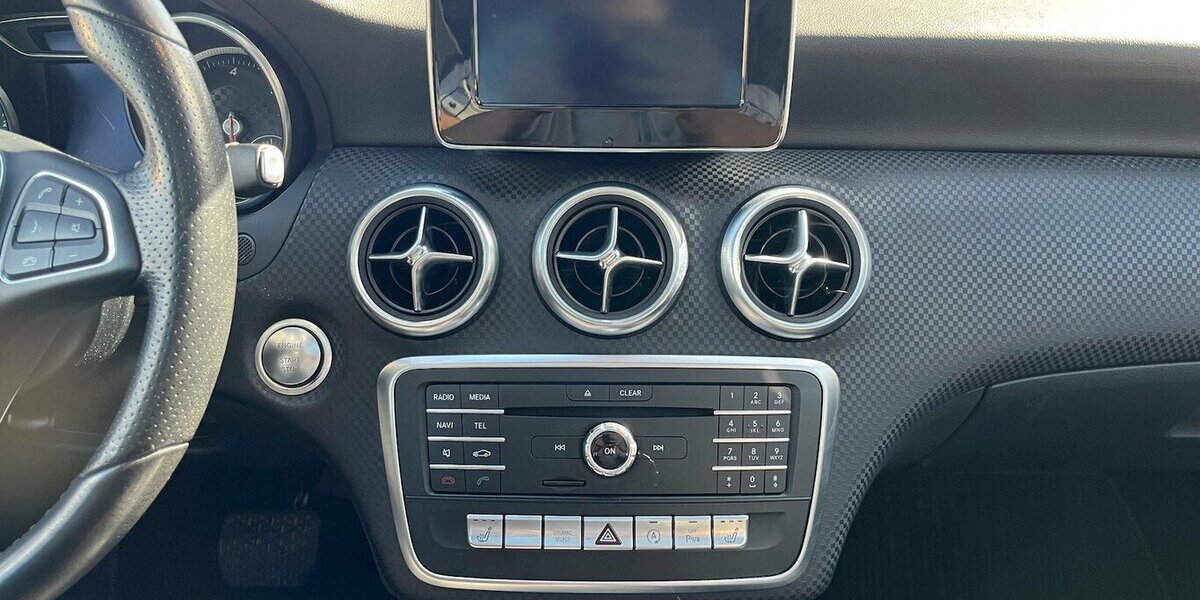 Mercedes-Benz A 220 CDI / AMG / Pano / Kamera / Navi / Euro6 195.000 km 16.390 &euro; Mönchengladbach 41066