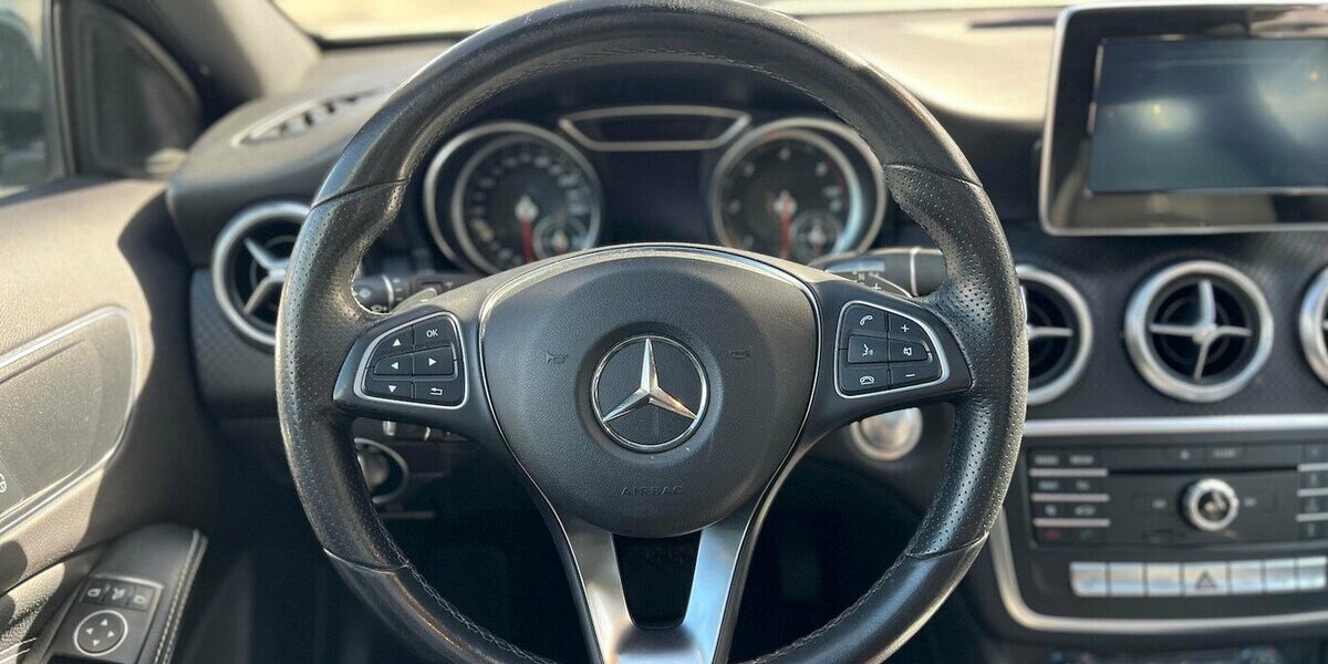 Mercedes-Benz A 220 CDI / AMG / Pano / Kamera / Navi / Euro6 195.000 km 16.390 &euro; Mönchengladbach 41066