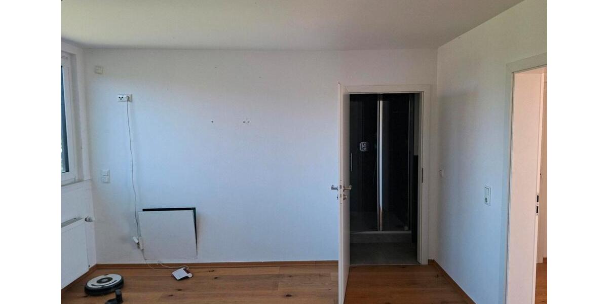 Dachgeschoßwohnung Neuss Allerheiligen - 2.5 Zimmer, 85 m&sup2;, 1.400&euro; | Angebot:26415665