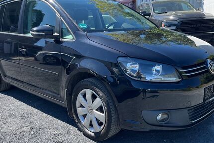 VW Touran 270.000 km 4.940 &euro; Krefeld 47809