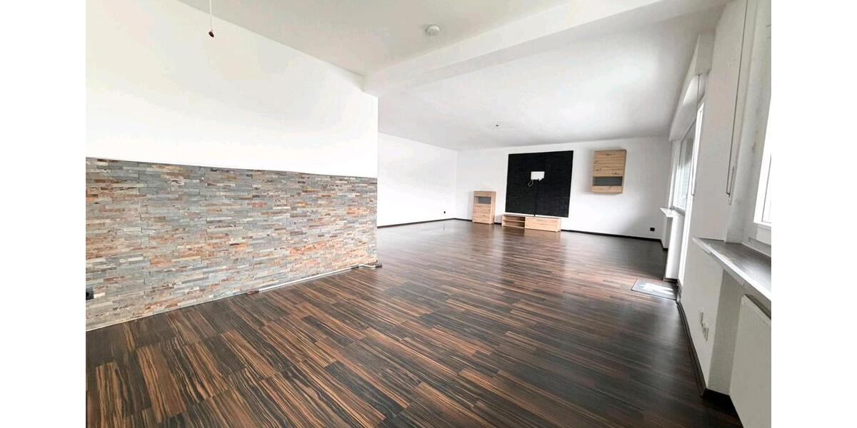 Etagenwohnung Hilden - 3 Zimmer, 120 m&sup2;, 1.500&euro; | Angebot:26005068