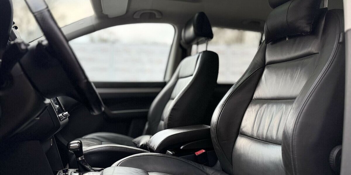 VW Touran R-Line / Leder / 7Sitze / 1.Hd / Navi 125.000 km 11.900 &euro; Mönchengladbach 41066