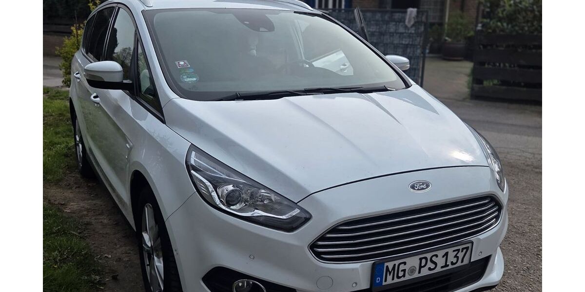 Ford S-Max 118.000 km 17.500 &euro; Mönchengladbach 41179