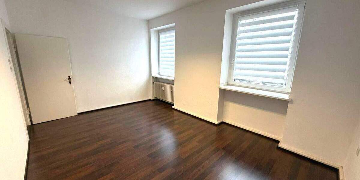 Gewerbeobjekt Düsseldorf Stadtmitte - 4 Zimmer, 87 m&sup2;, 920&euro; | Angebot:25821690