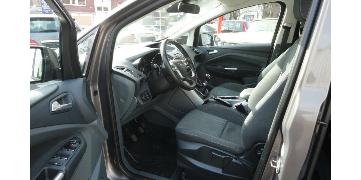 Ford Grand C-Max SYNC Edit. 1,6L/110KW Klima+SHZ+PDC 170.000 km 5.900 &euro; Neuss 41462