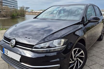 VW Golf 142.107 km 13.400 &euro; Viersen 41747