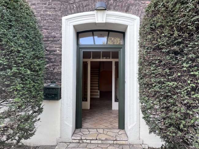 Etagenwohnung Duisburg Rheinhausen - 4 Zimmer, 190 m&sup2;, 1.800&euro; | Angebot:25384912