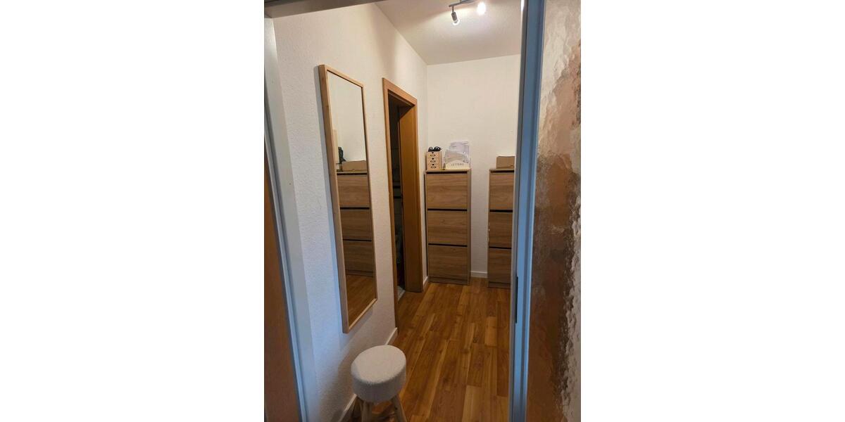 Dachgeschoßwohnung Krefeld Benrad - 2 Zimmer, 65 m&sup2;, 550&euro; | Angebot:26665400