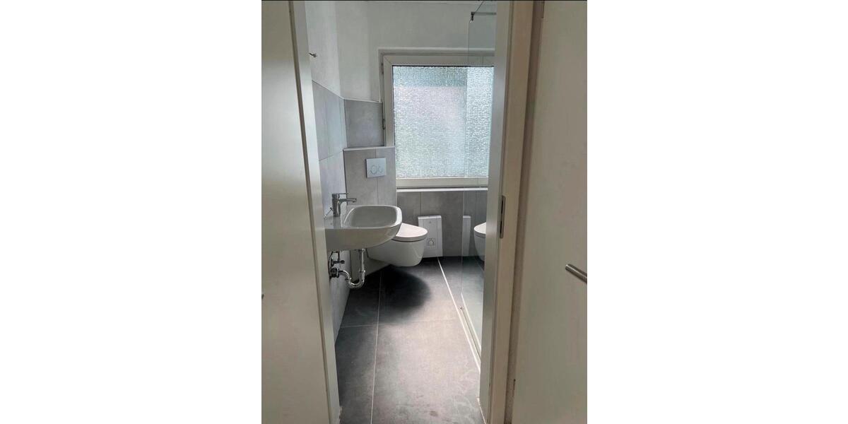 Dachgeschoßwohnung Duisburg Rheinhausen - 2.5 Zimmer, 56 m&sup2;, 690&euro; | Angebot:25173112