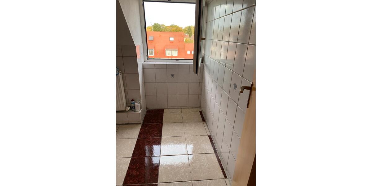 Dachgeschoßwohnung Duisburg Rheinhausen - 1 Zimmer, 45 m&sup2;, 590&euro; | Angebot:25875981