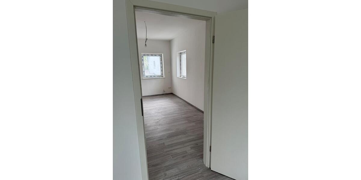 Reihenhaus Viersen Sittard - 5 Zimmer, 148 m&sup2;, 1.700&euro; | Angebot:26547236