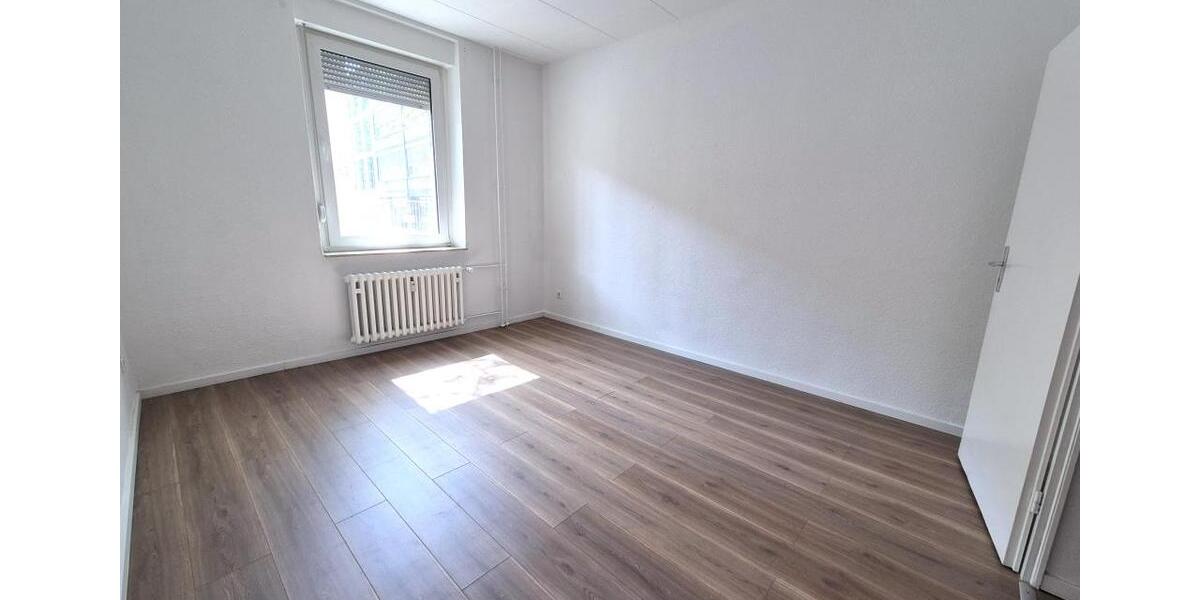 Erdgeschoßwohnung Duisburg Hamborn - 3 Zimmer, 77 m&sup2;, 543&euro; | Angebot:26385410