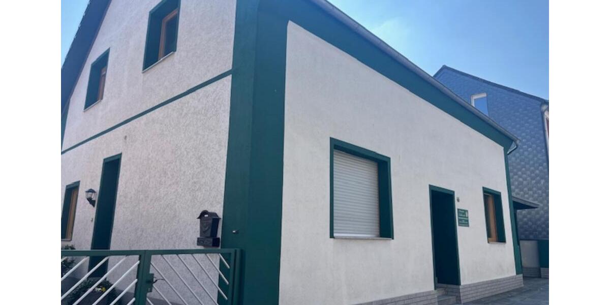 Dachgeschoßwohnung Duisburg Ruhrort - 2 Zimmer, 80 m&sup2;, 900&euro; | Angebot:25839777