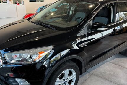 Ford Kuga 172.142 km 8.990 &euro; Nettetal 41334