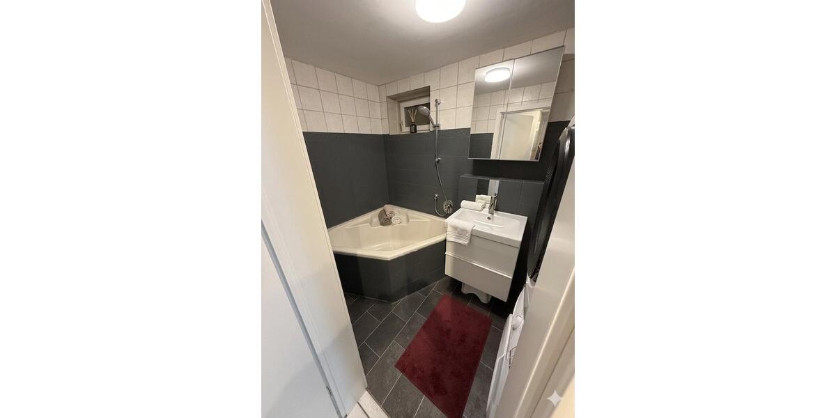 Etagenwohnung Grevenbroich - 3 Zimmer, 74 m&sup2;, 950&euro; | Angebot:26003685