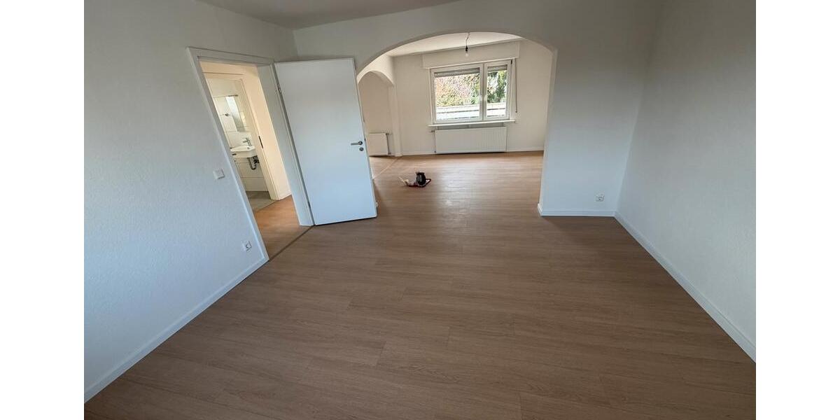 Maisonettenwohnung Mönchengladbach Süd - 3.5 Zimmer, 90 m&sup2;, 1.200&euro; | Angebot:25810547