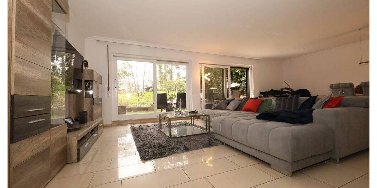 Etagenwohnung Düsseldorf Ludenberg - 3 Zimmer, 150 m&sup2;, 599.000&euro; | Angebot:25778443