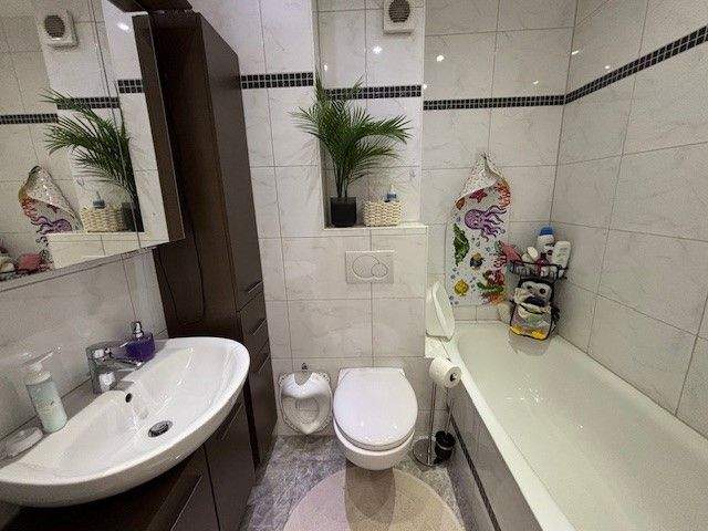 Reihenendhaus Mönchengladbach Wickrath - 3 Zimmer, 90 m&sup2;, 352.000&euro; | Angebot:25802522