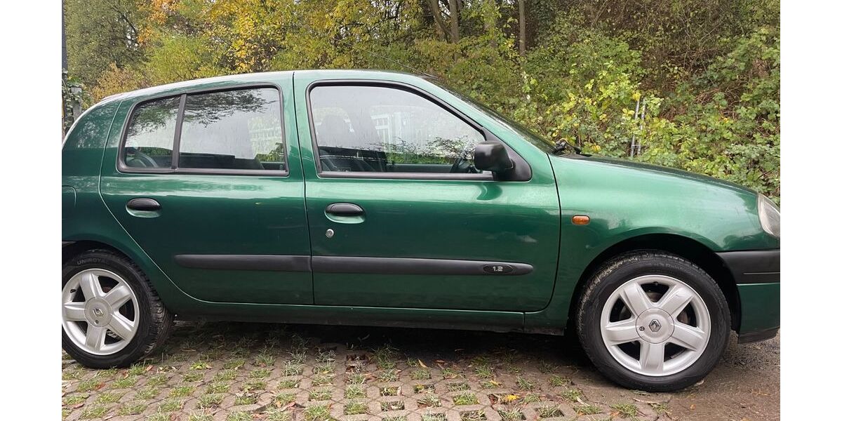 Renault Clio 210.000 km 790 &euro; Hilden 40724
