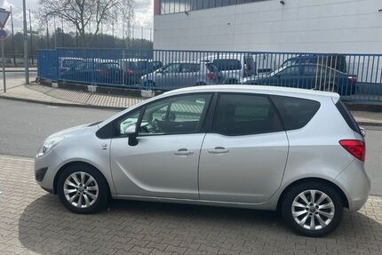 Opel Meriva 143.485 km 3.799 &euro; Düsseldorf 40599