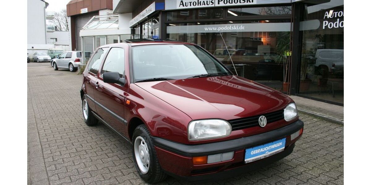 VW Golf 110.534 km 4.990 &euro; Mönchengladbach 41065