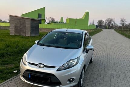 Ford Fiesta 134.798 km 4.399 &euro; Oberhausen 46147
