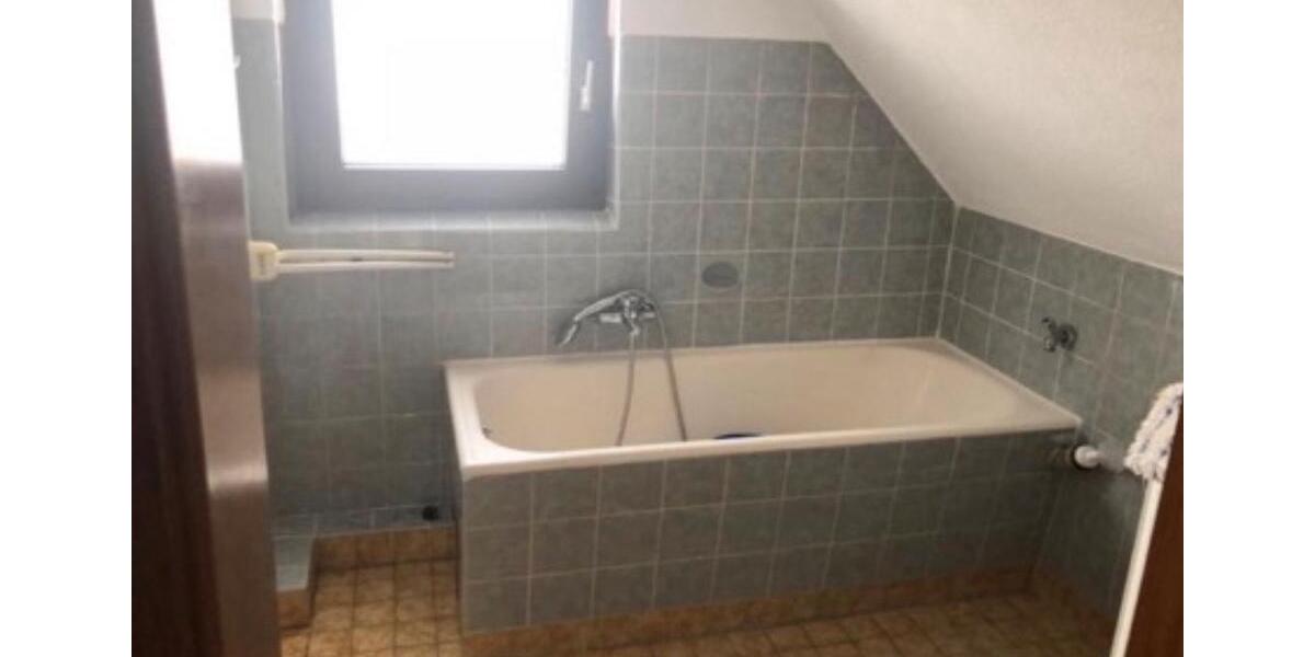 Dachgeschoßwohnung Kaarst - 2 Zimmer, 63 m&sup2;, 770&euro; | Angebot:26021450