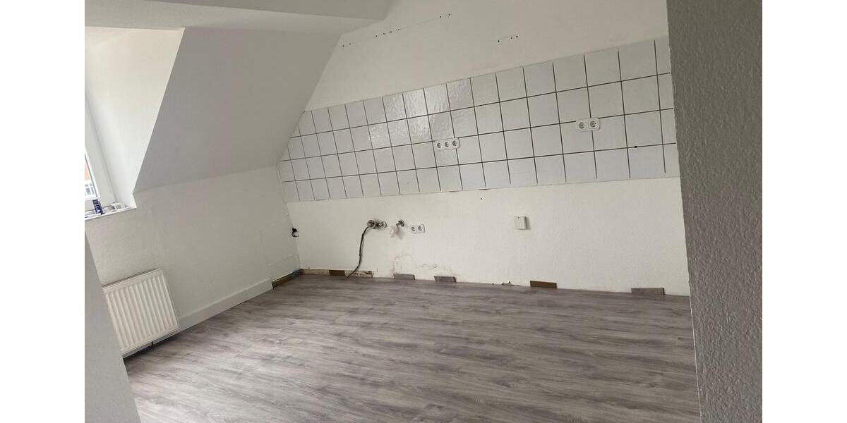 Dachgeschoßwohnung Duisburg Essenberg - 2 Zimmer, 600&euro; | Angebot:22551249