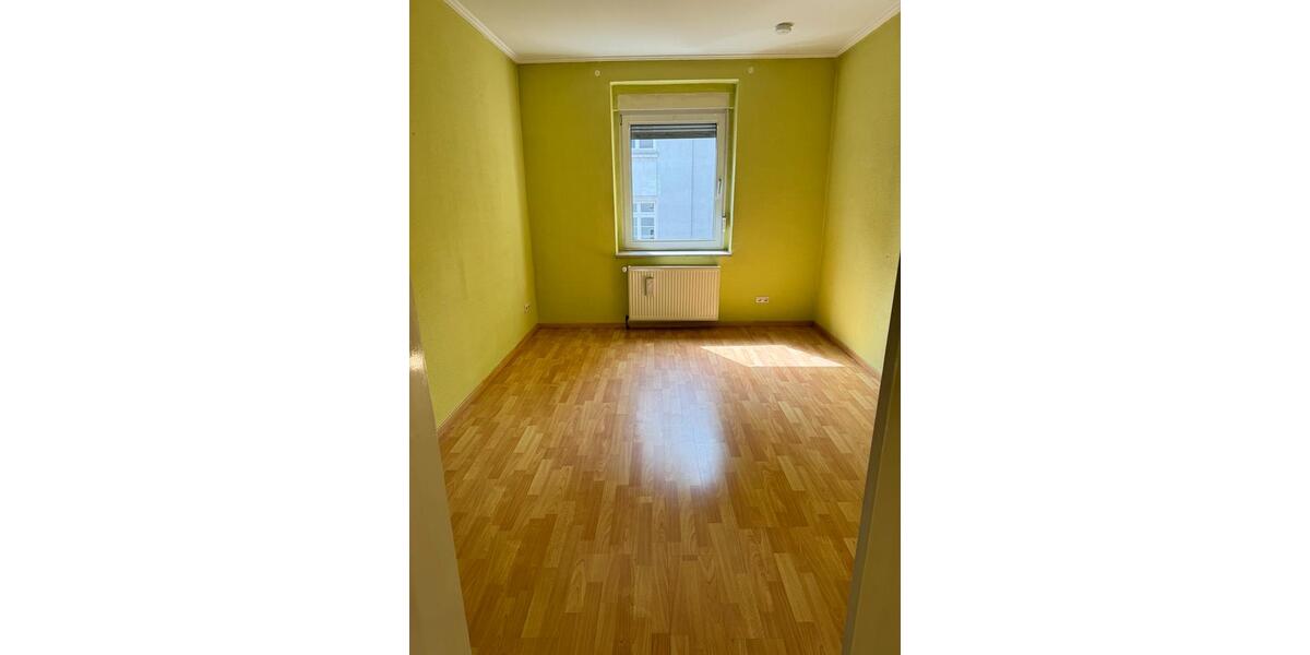 Etagenwohnung Duisburg Hamborn - 4 Zimmer, 101 m&sup2;, 750&euro; | Angebot:21219653