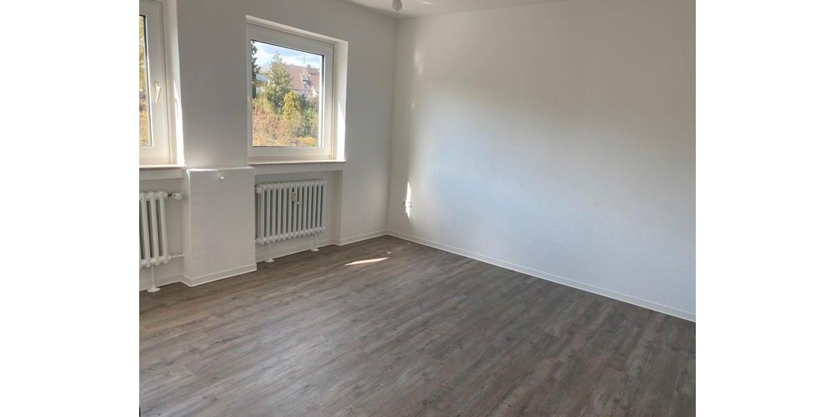 Etagenwohnung Velbert Pöthen - 3.5 Zimmer, 75 m&sup2;, 685&euro; | Angebot:25323272