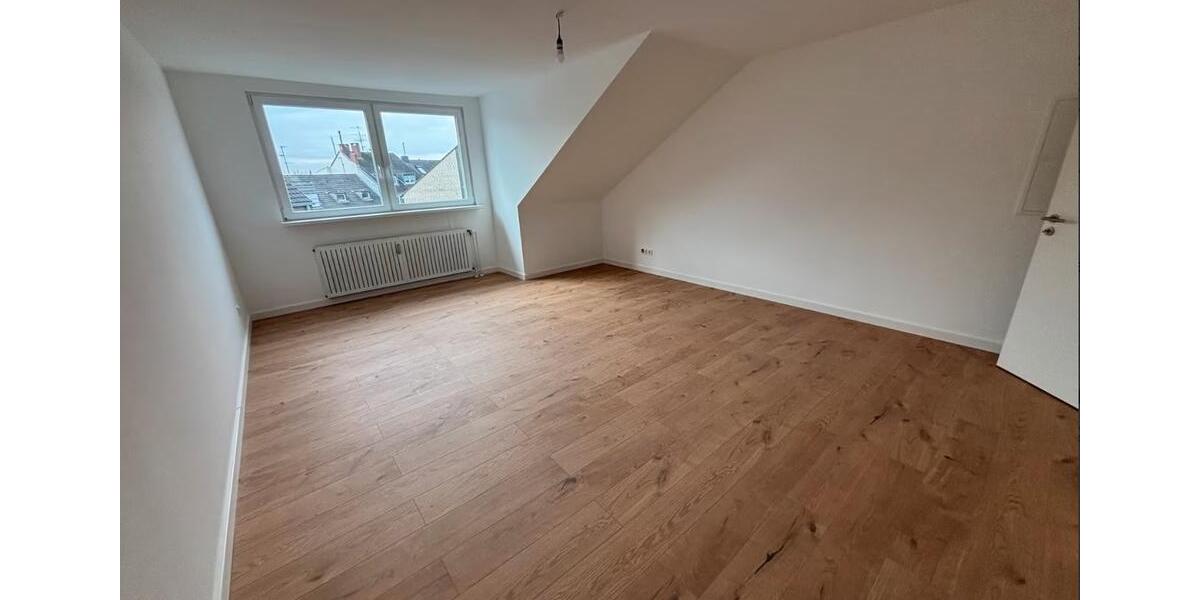 Dachgeschoßwohnung Düsseldorf Stadtbezirk 8 - 2 Zimmer, 67 m&sup2;, 995&euro; | Angebot:25860108
