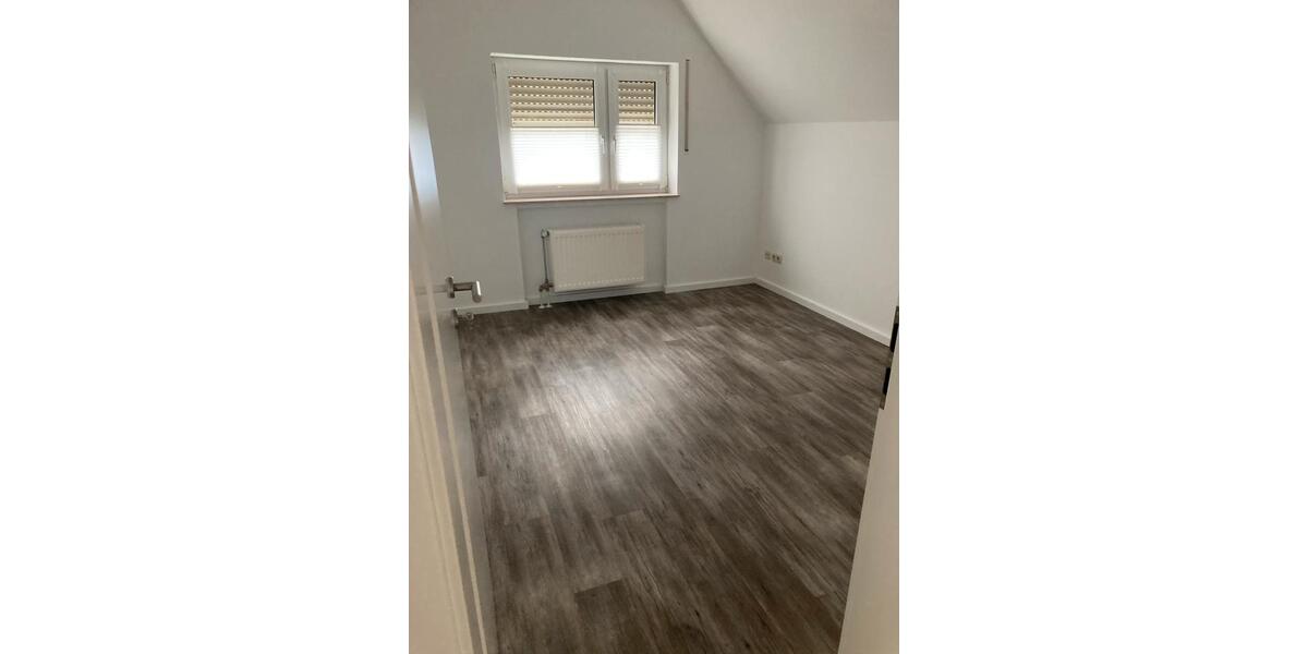 Etagenwohnung Mönchengladbach West - 3 Zimmer, 110 m&sup2;, 1.190&euro; | Angebot:26675482