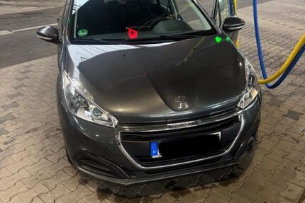 Peugeot 208 116.000 km 5.250 &euro; Grefrath 47929