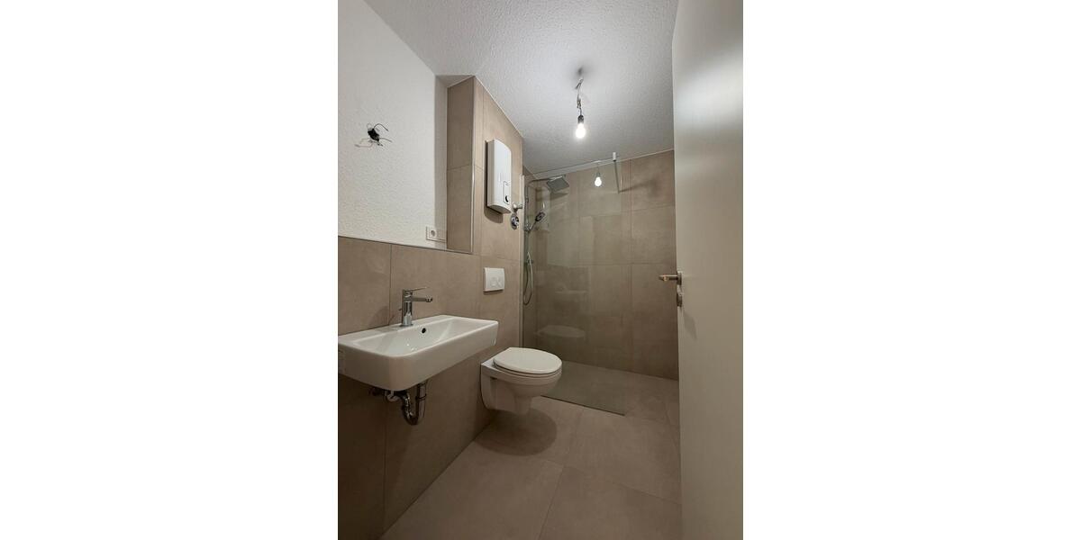 Dachgeschoßwohnung Duisburg Mittelmeiderich - 2.5 Zimmer, 78 m&sup2;, 900&euro; | Angebot:25986186