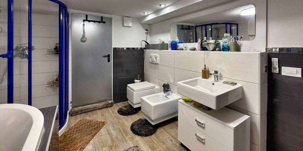 Reihenmittelhaus Mönchengladbach Geneicken - 6 Zimmer, 132 m&sup2;, 259.000&euro; | Angebot:25743726