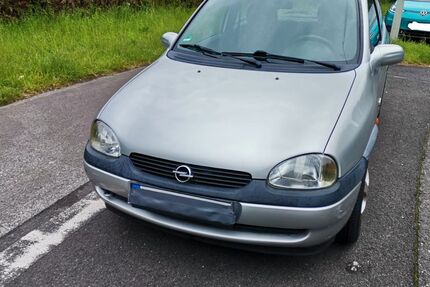 Opel Corsa 64.950 km 2.450 &euro; Langenfeld 40764